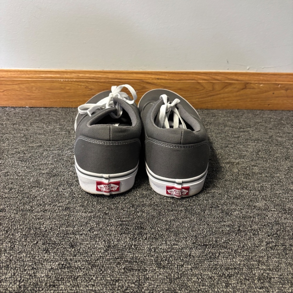 Grey vans shoes - Picture 2 of 4
